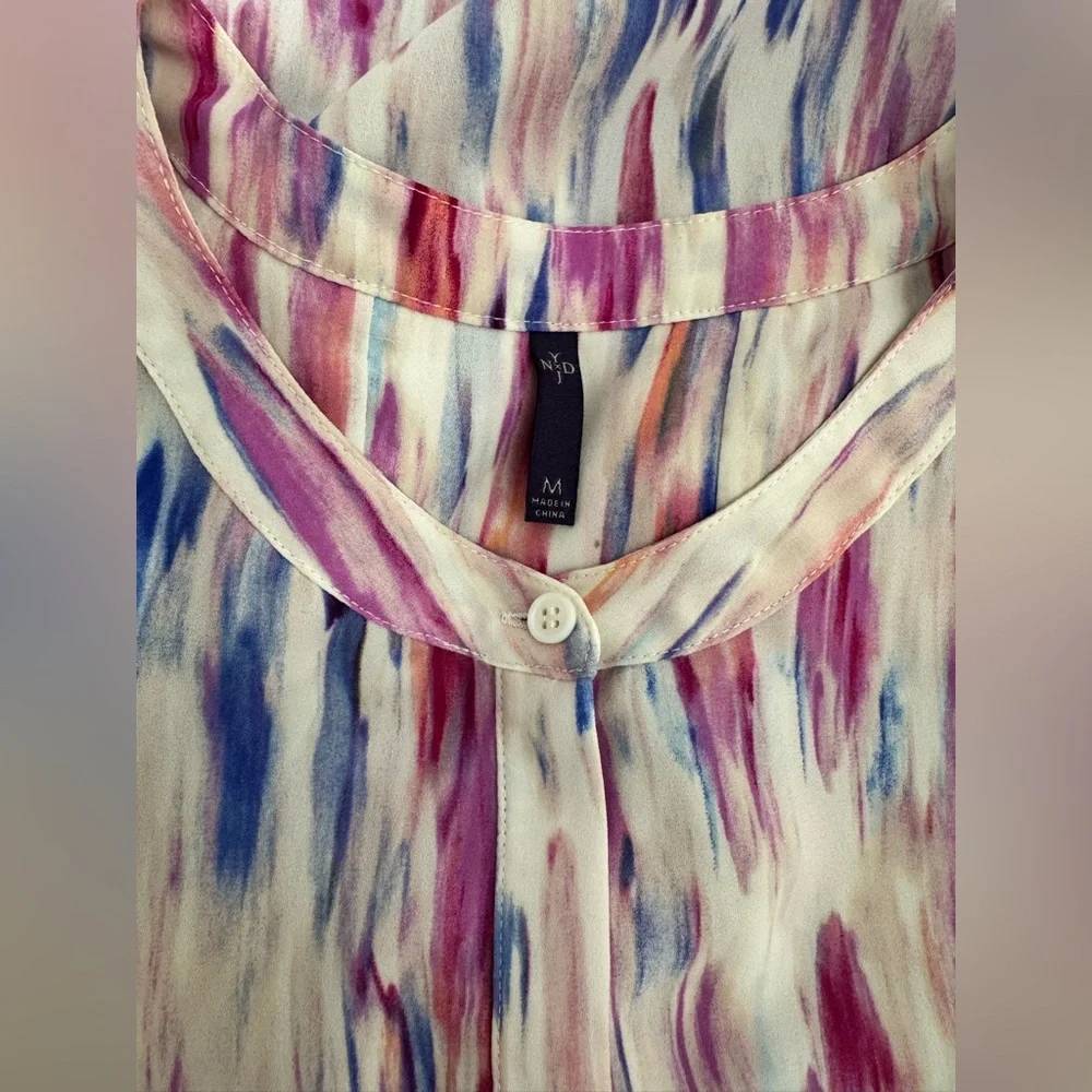 NYDJ Abstract Watercolor Tunic Blouse Top 3/4 Sleeve Pleated Women’s Medium - Picture 10 of 10